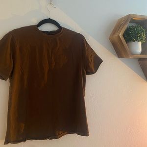 brown tshirt